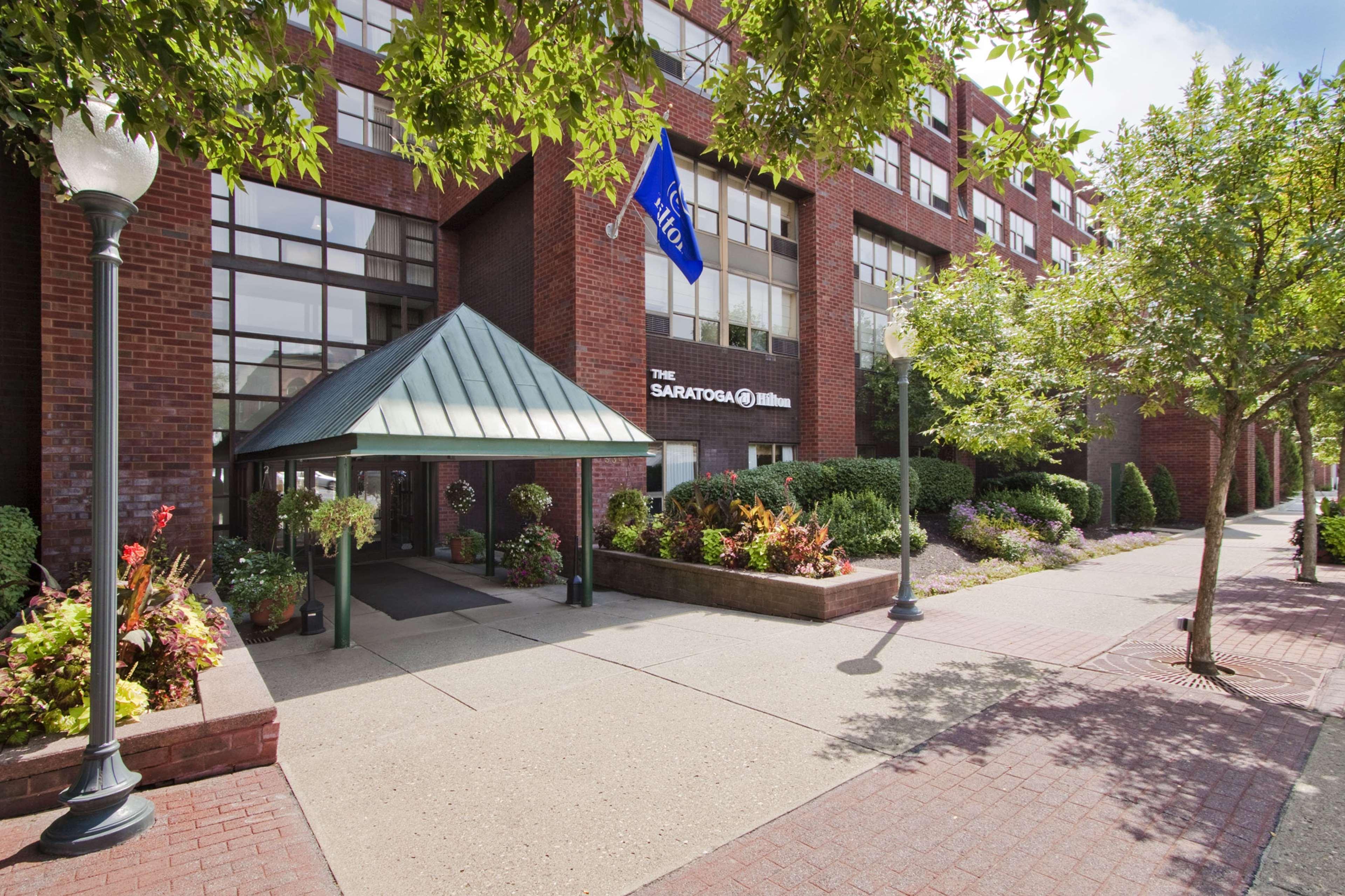The Saratoga Hilton Hotel Saratoga Springs Exterior foto