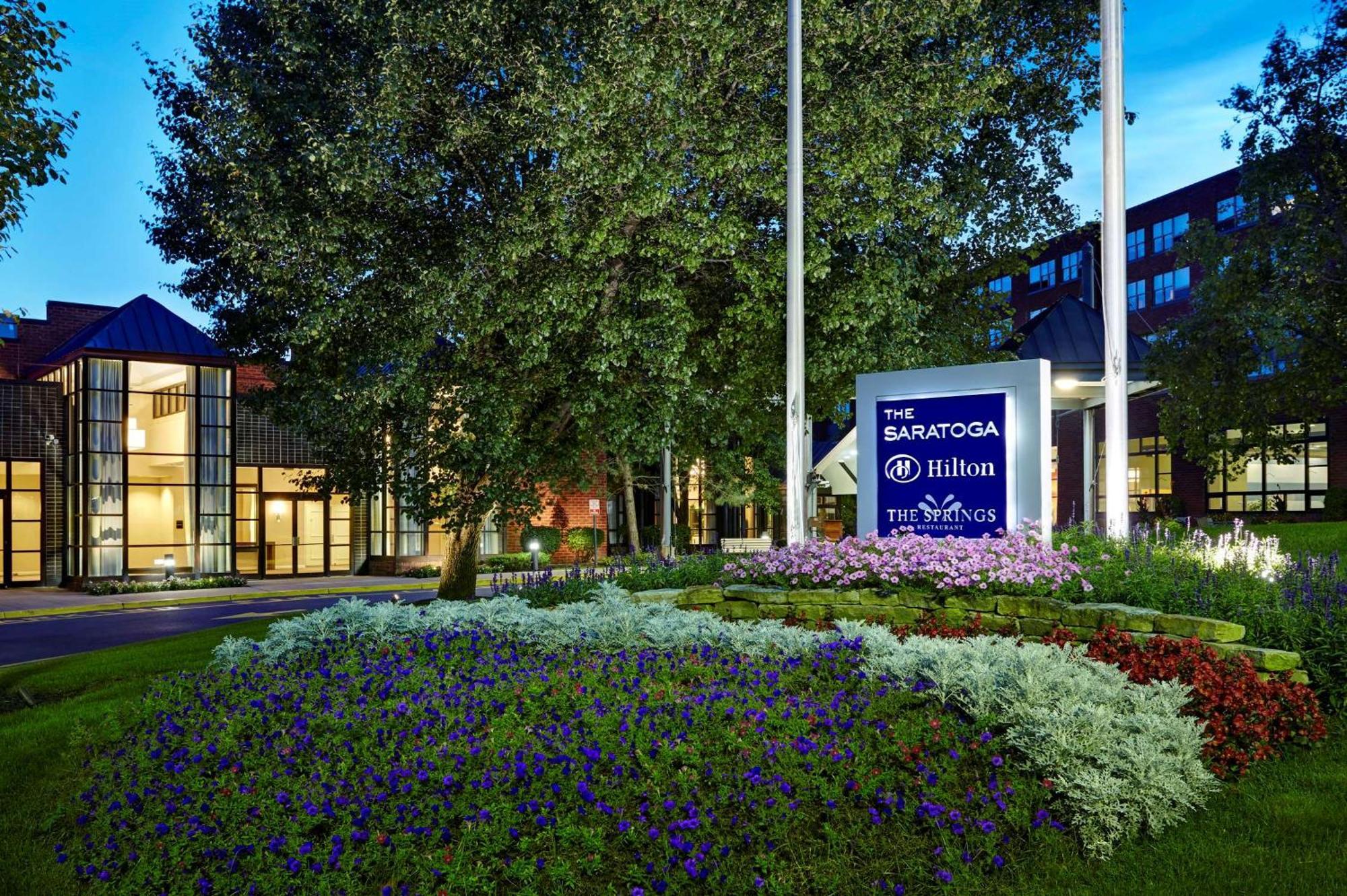 The Saratoga Hilton Hotel Saratoga Springs Exterior foto