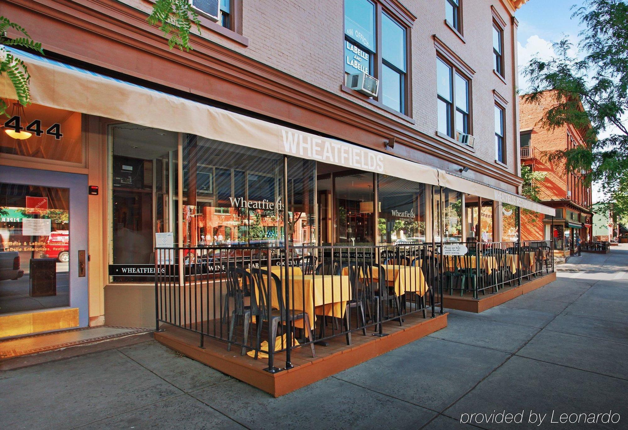 The Saratoga Hilton Hotel Saratoga Springs Exterior foto