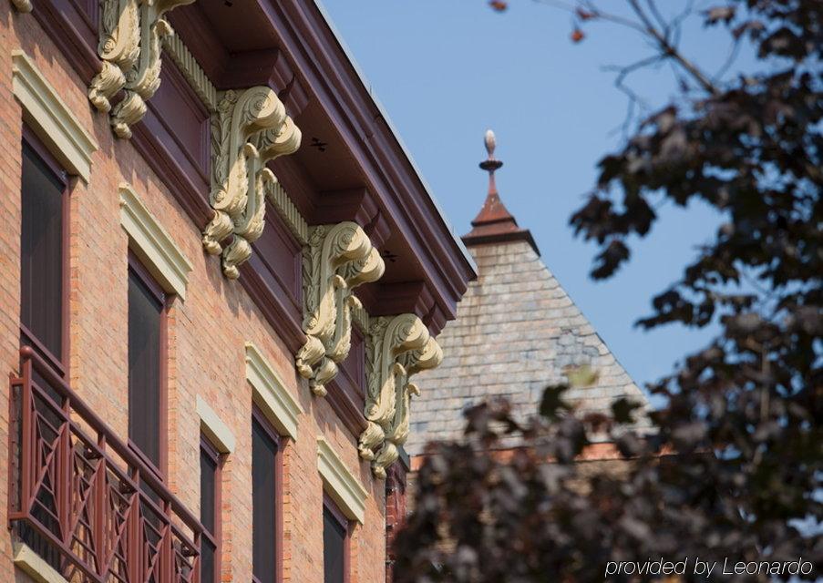 The Saratoga Hilton Hotel Saratoga Springs Exterior foto