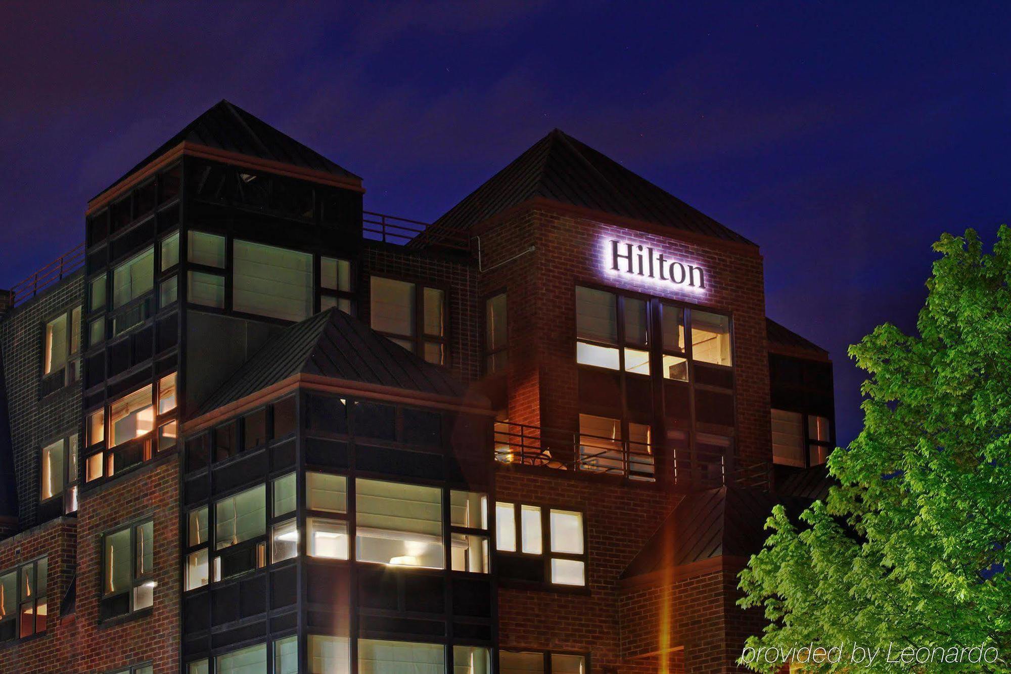 The Saratoga Hilton Hotel Saratoga Springs Exterior foto